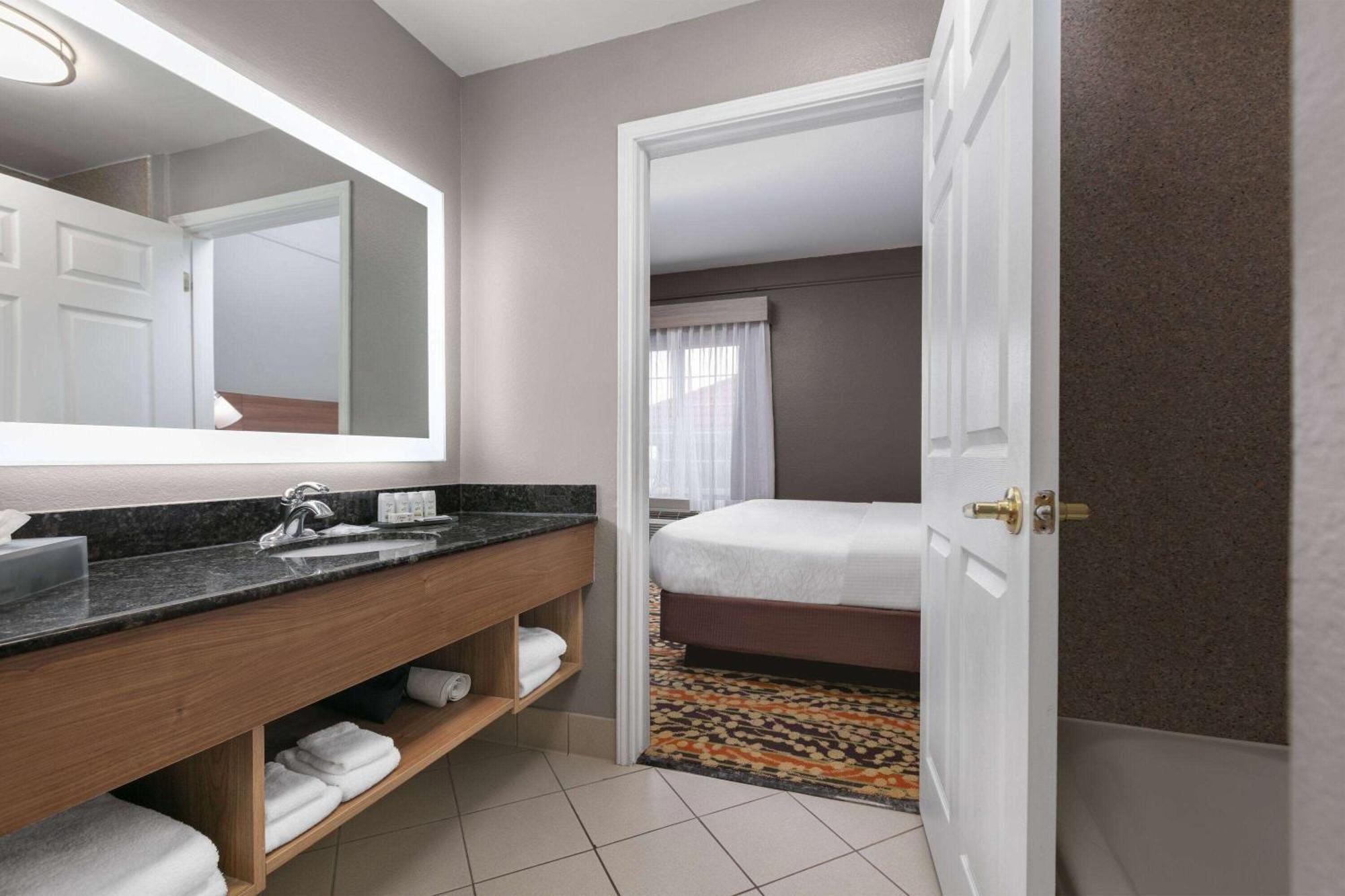 La Quinta By Wyndham - Temple South Hotel